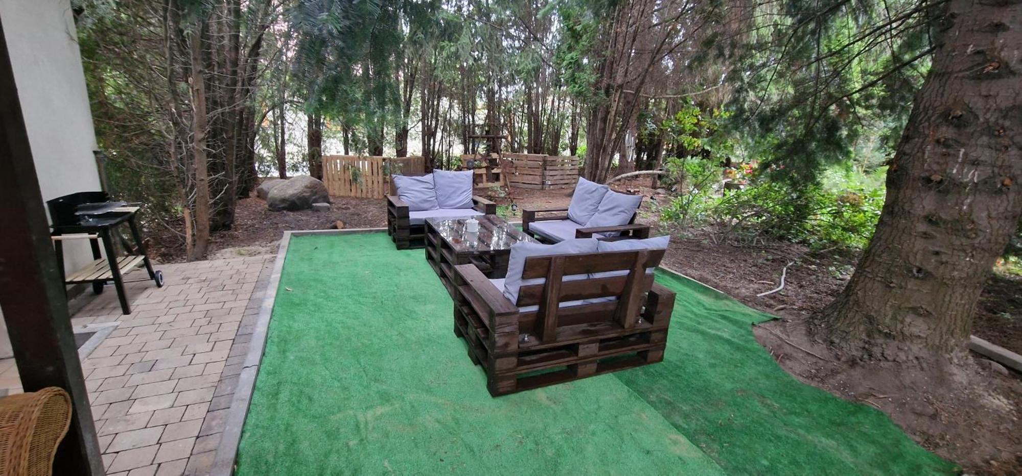 Cudowny Zakatek Z Ogrodem I Basenem Apartman Bukwica  Szoba fotó