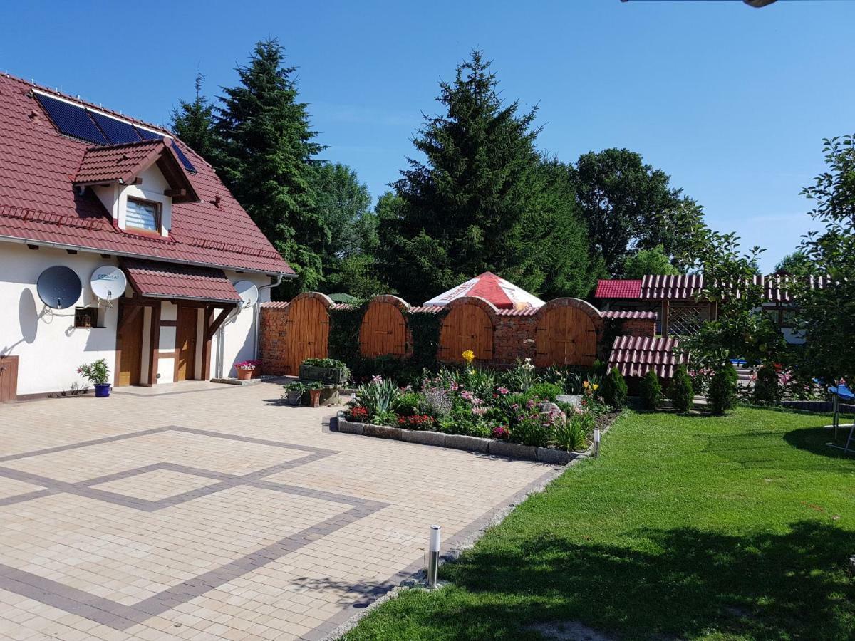 Cudowny Zakatek Z Ogrodem I Basenem Apartman Bukwica  Kültér fotó